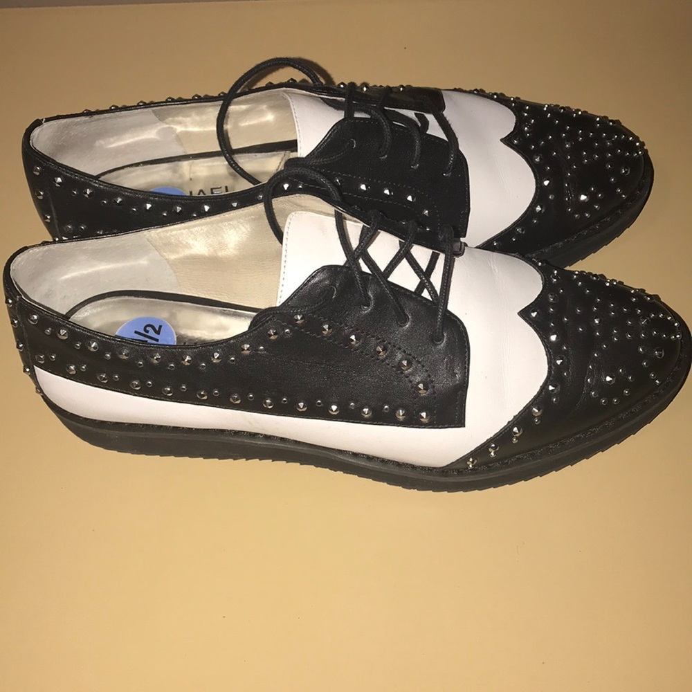 Black & White Studded Wingtip Oxfords - Women - Picture 2 of 4
